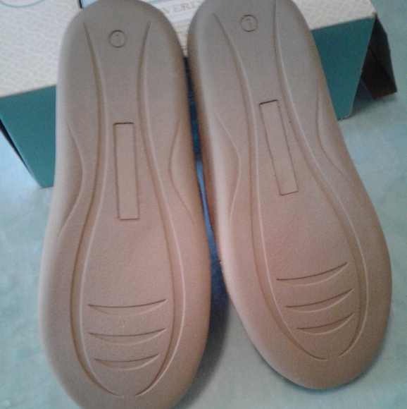 🌺 NWT Waverly Tan Memory Foam Slippers - Picture 6 of 10